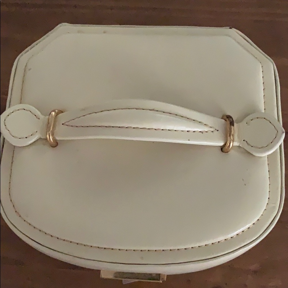 Travel jewelry box